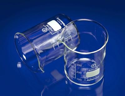 Beaker squat form with graduations and spout borosilicate glass 400mL